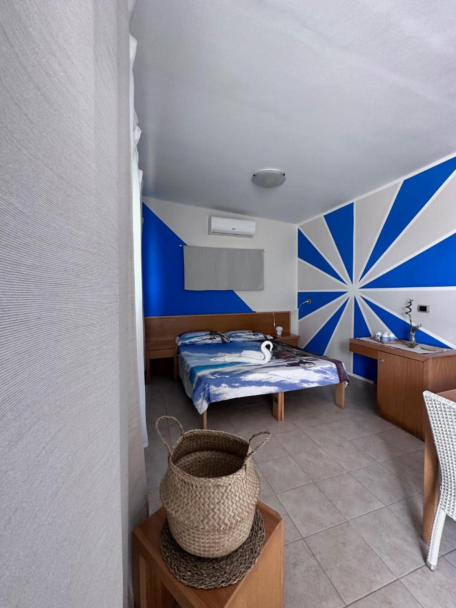Deluxe Quadruple Room,1583092351:JPEG